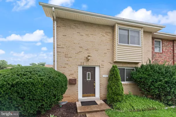Gaithersburg, MD 20877,8130 FALLOW DR #12-A