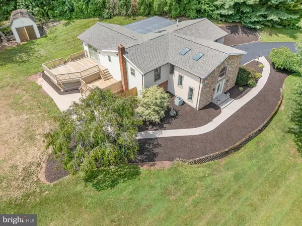 2530 MILL CREEK RD, Dover, PA 17315