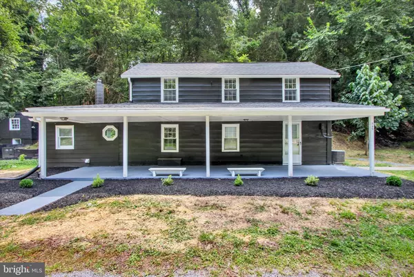 535 WAGO RD, Mount Wolf, PA 17347