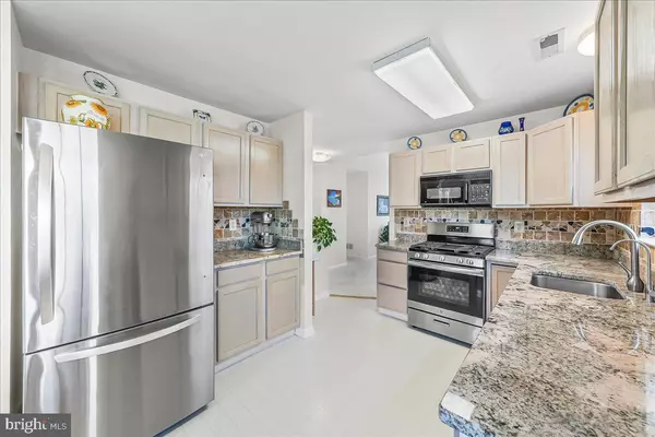 Phoenixville, PA 19460,114 STEWARTS CT #407