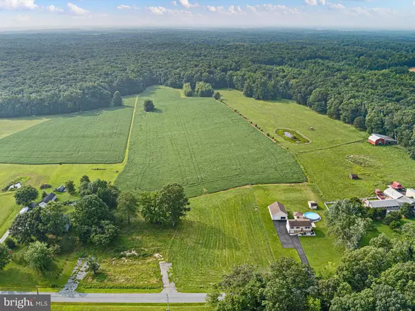 Townsend, DE 19734,520 GUM BUSH RD