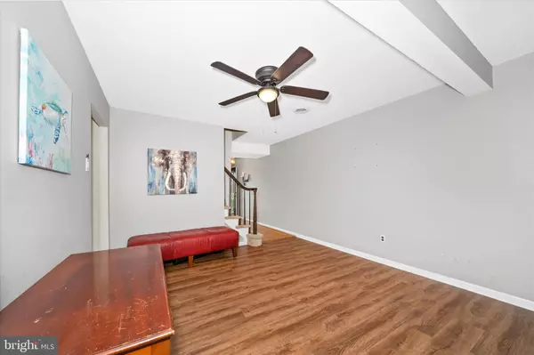 Newark, DE 19711,270 GREEN LN