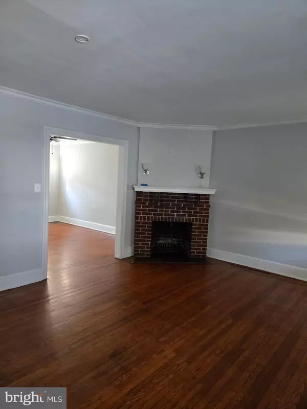Philadelphia, PA 19119,355 E SHARPNACK ST