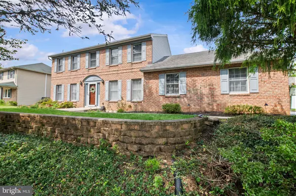 Reading, PA 19606,21 GOLFVIEW LN