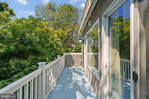 Philadelphia, PA 19123,1022-24 FAIRMOUNT AVE #6