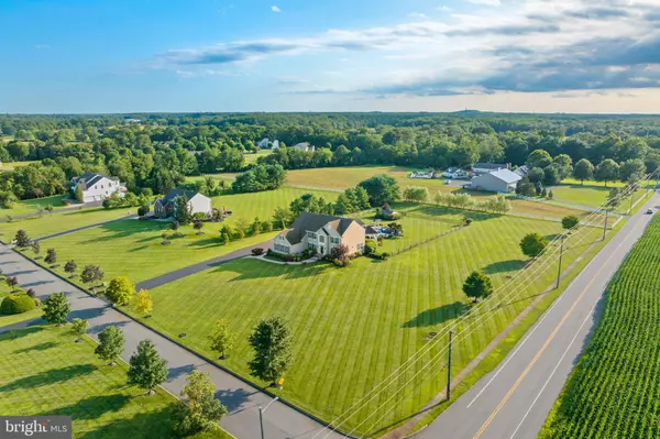 Hainesport, NJ 08036,2 APPLEWOOD CT