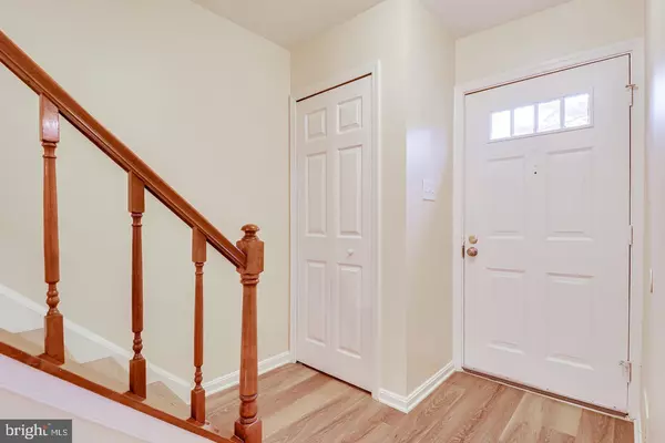 Burke, VA 22015,6020 KERRWOOD ST