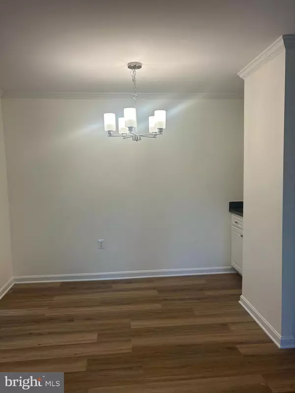 Gaithersburg, MD 20879,18302 STREAMSIDE DR #101