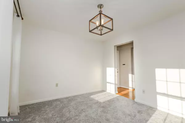 Summit Point, WV 25446,432 QUAIL RUN RD