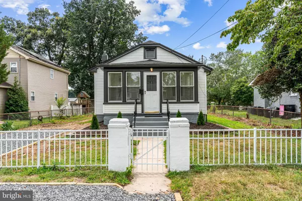 32 GARDEN AVE, Blackwood, NJ 08012