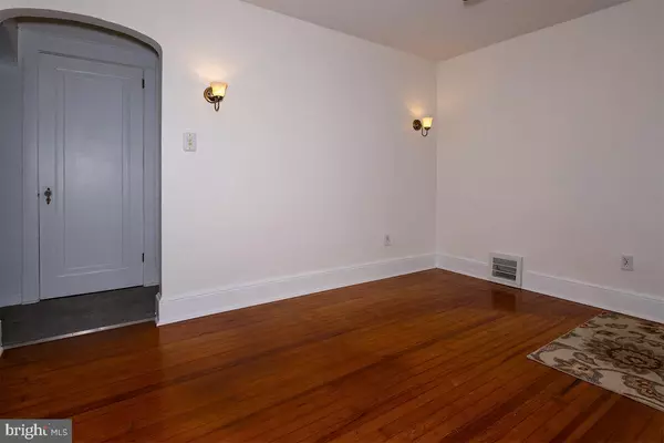Vineland, NJ 08361,1033 ALEXANDER DR