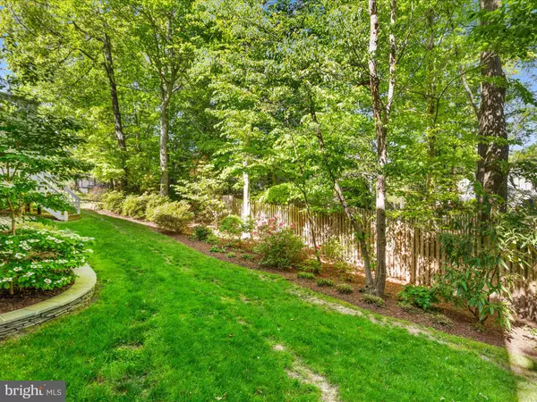 Fairfax Station, VA 22039,8105 HADDINGTON CT