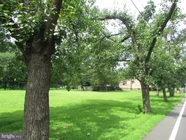 Edgewater Park, NJ 08010,1215 BRIDGEBORO RD