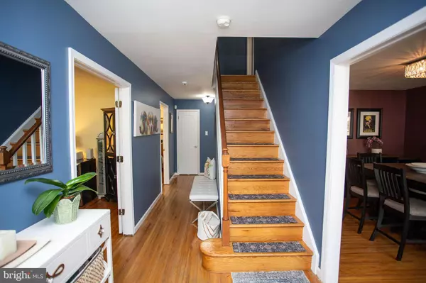 Cherry Hill, NJ 08002,308 MONMOUTH DR