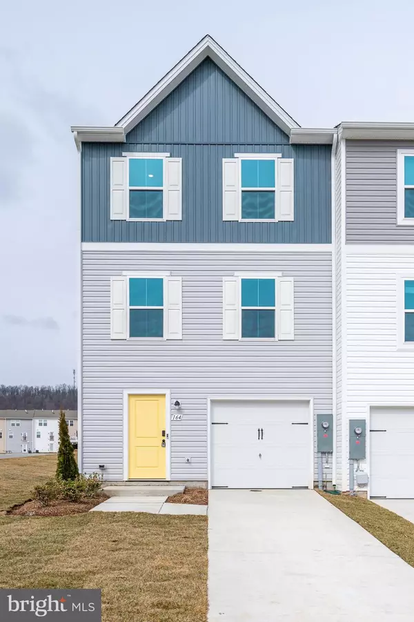 Hedgesville, WV 25427,164 RABBIT ROAD