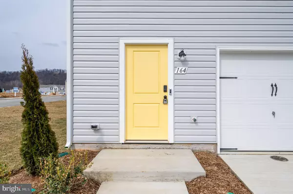 Hedgesville, WV 25427,164 RABBIT ROAD