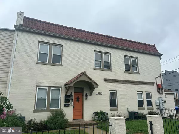 2021 BUNKER HILL RD NE,  Washington,  DC 20018