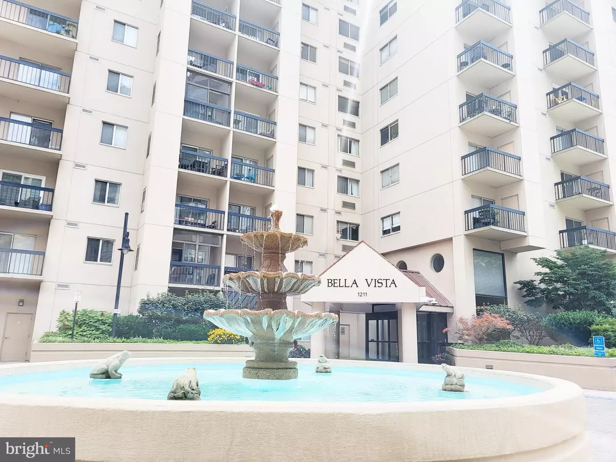 Arlington, VA 22202,1211 S EADS ST #1203