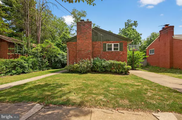 Falls Church, VA 22046,120 FALLS AVE