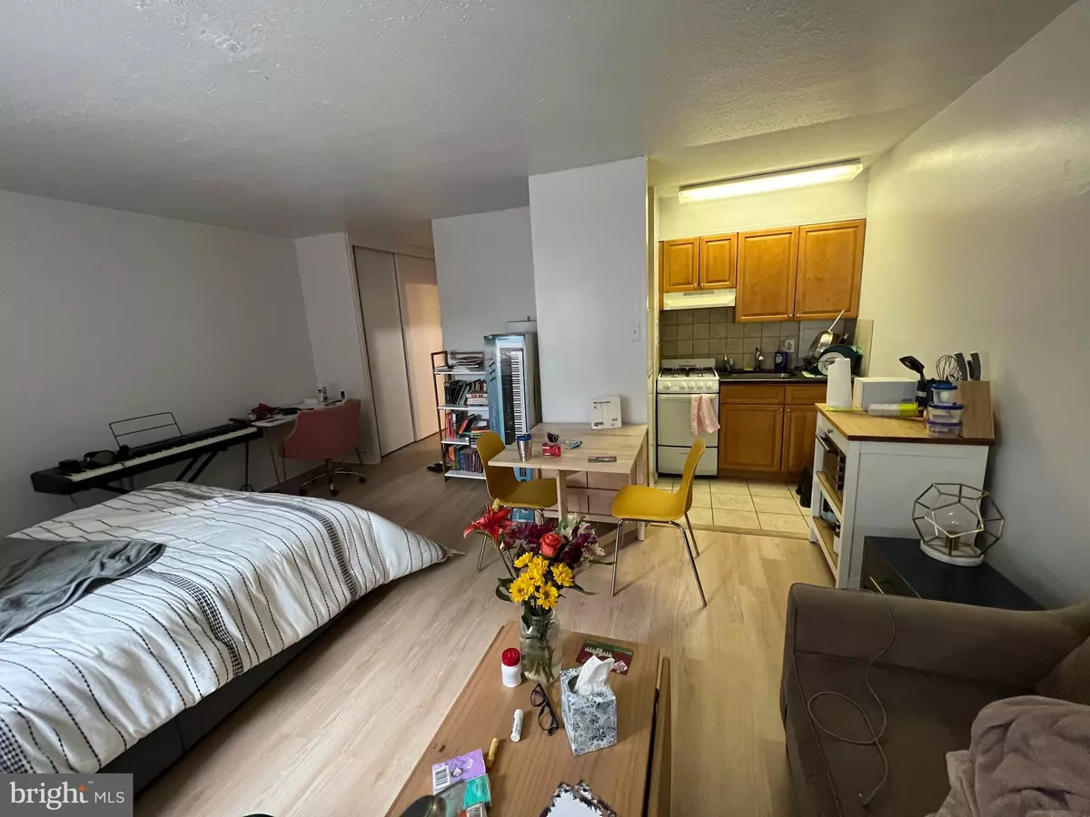 Philadelphia, PA 19103,2101-17 CHESTNUT ST #522