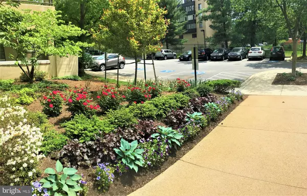 Rockville, MD 20852,6060 CALIFORNIA CIR #110