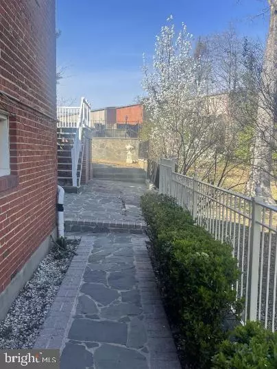 Cheverly, MD 20785,6308 JOSLYN PLACE #B