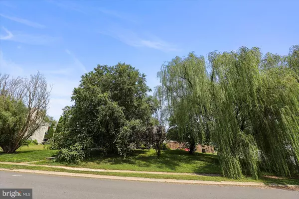 Mount Wolf, PA 17347,505 ABBEY DR