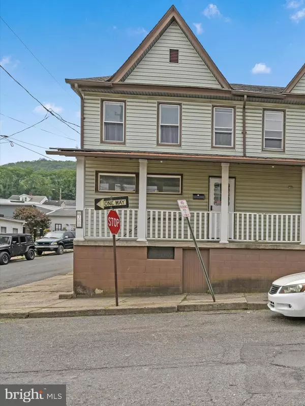 Tamaqua, PA 18252,300 PENN