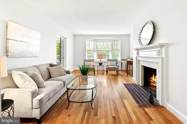 Alexandria, VA 22307,6321 BARRISTER PL