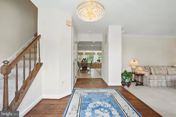 Centreville, VA 20120,15470 MEHERRIN DR