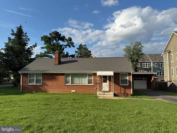 10818 SECOND ST, Fairfax, VA 22030
