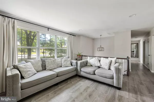 Pennsauken, NJ 08109,8275 MAPLE AVE