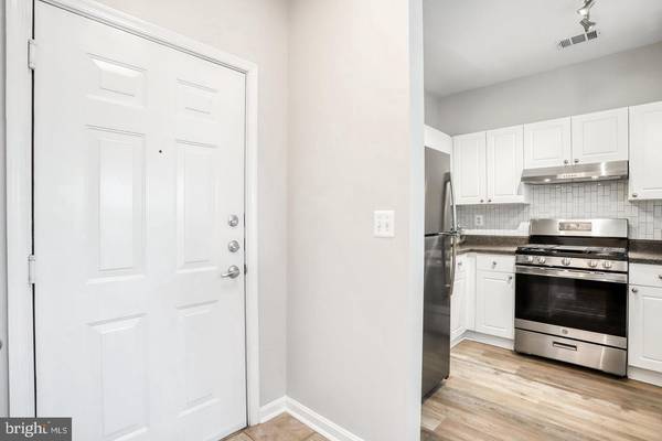 Fairfax, VA 22030,11326 ARISTOTLE DR #4-202