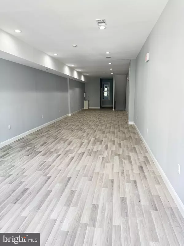 Baltimore, MD 21201,326 N HOWARD ST