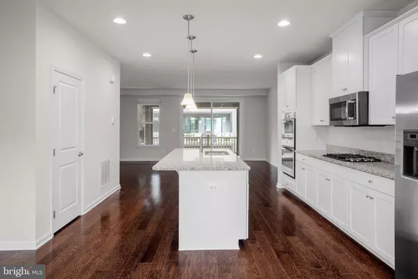 Ashburn, VA 20148,22275 SIMS TER