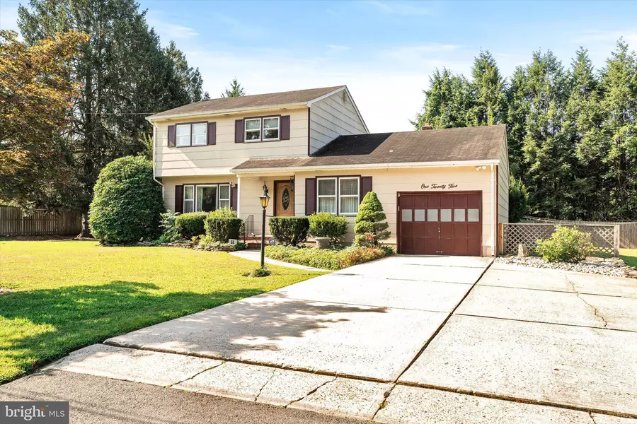 125 LAURA AVE, Hamilton, NJ 08619