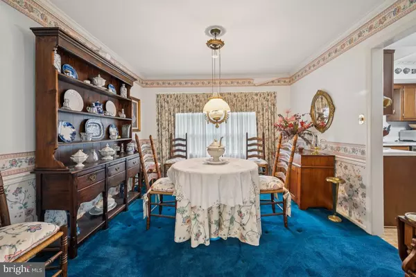 Moorestown, NJ 08057,256 CARRIAGE HILL DR
