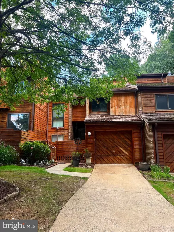 Reston, VA 20191,2213 CEDAR COVE CT
