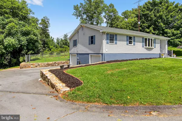 Martinsburg, WV 25403,136 SKYLAB TER