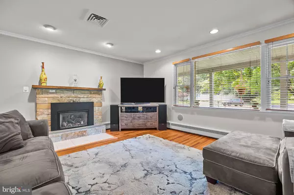 Yardley, PA 19067,2330 LAKEVIEW DR
