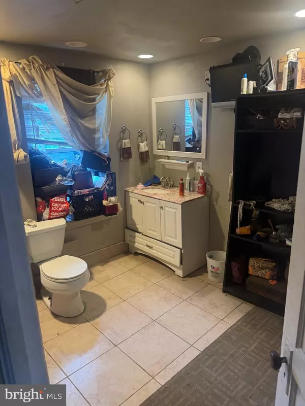 Ardmore, PA 19003,225 SHEAS TER