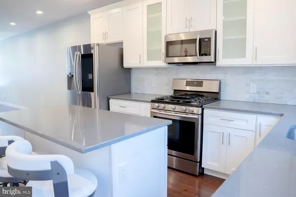 Philadelphia, PA 19146,2711 LATONA ST