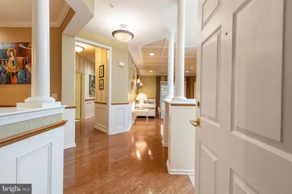 Holland, PA 18966,2 FALCON DR #202