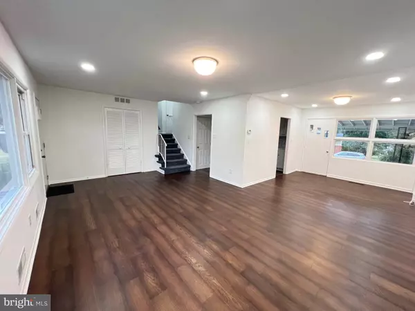 Baltimore, MD 21207,6011 JOHNNYCAKE RD