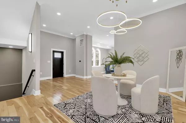 Kensington, MD 20895,11921 CORONADA PL