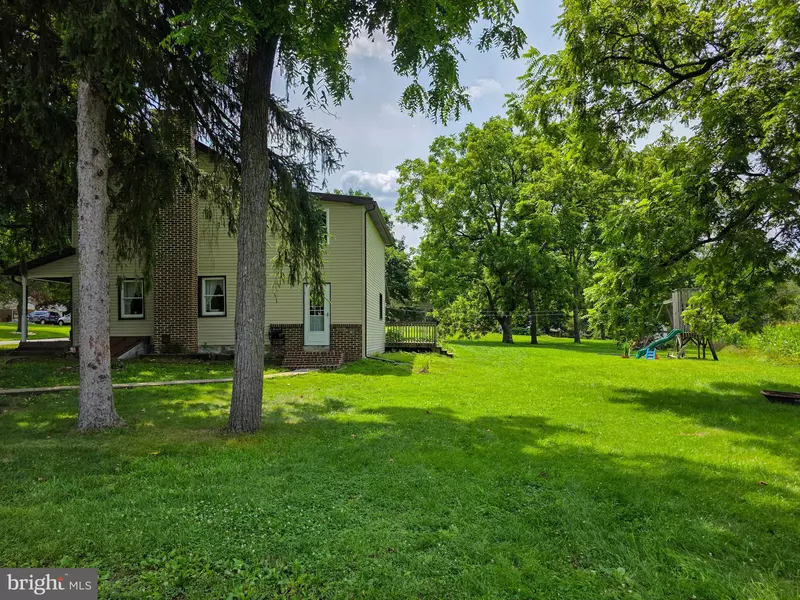1207 PINE RD, Carlisle, PA 17015