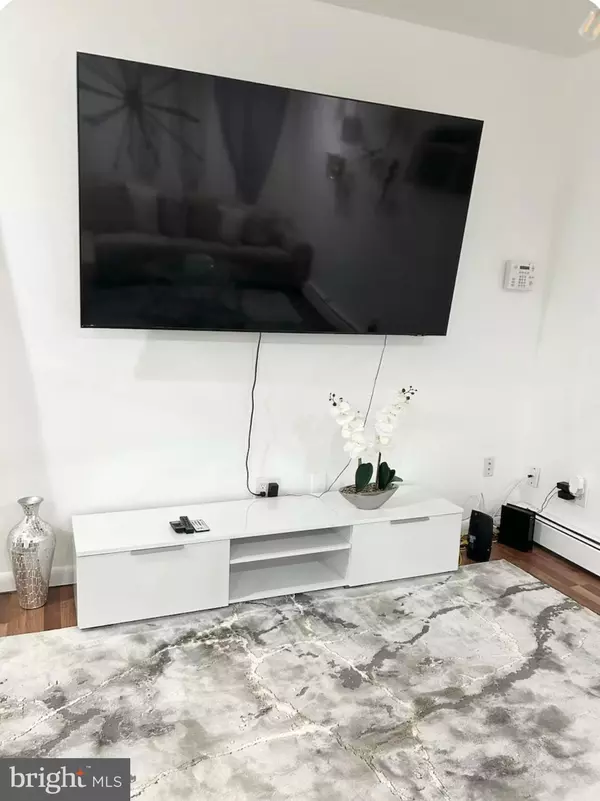 Little Ferry, NJ 07643,182 MEHRHOF RD #2