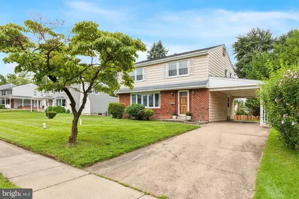 697 N HENDERSON RD, King Of Prussia, PA 19406