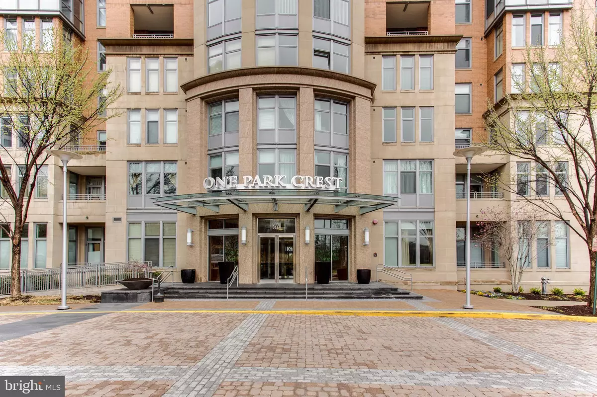 Mclean, VA 22102,8220 CRESTWOOD HEIGHTS DR #115