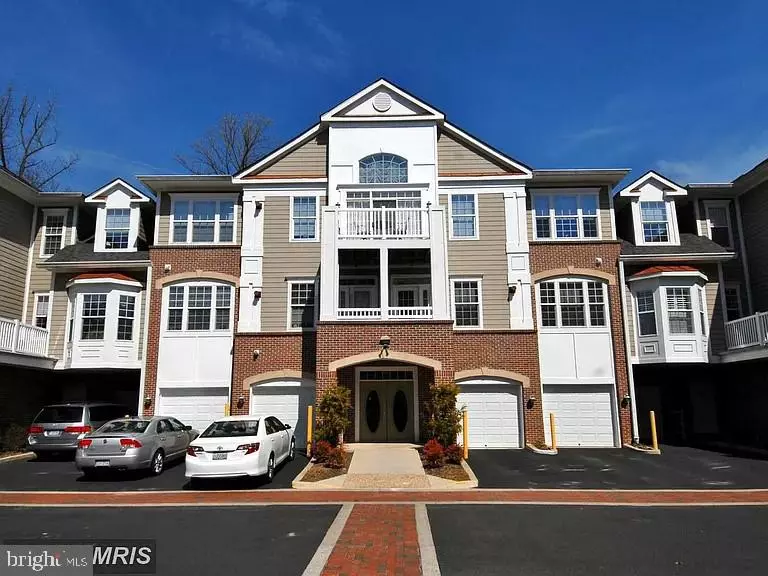 Springfield, VA 22152,7880 ROLLING WOODS CT #204